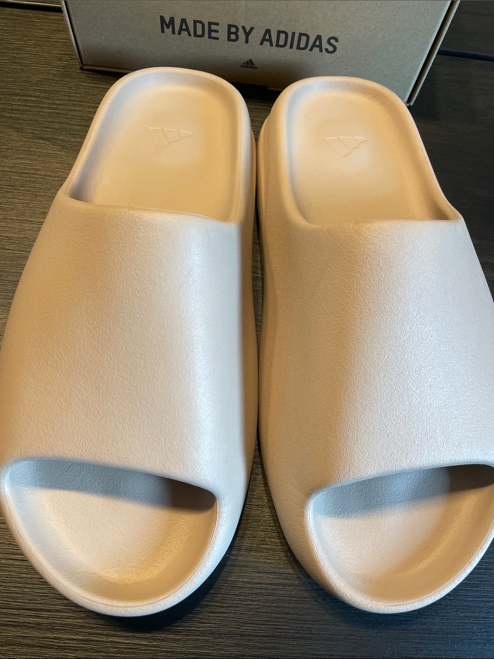 Sz 12 adidas YZY Slide in Tan Neutral Slip-On Sandal - Picture 7 of 10